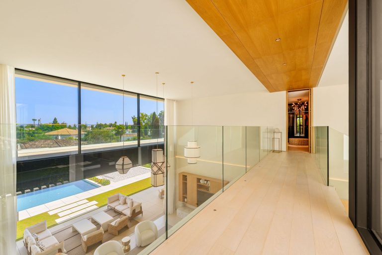 9ef5141617e60f45b8315c569389149f - 10