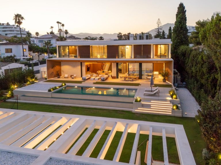 9ef5141617e60f45b8315c569389149f - 16