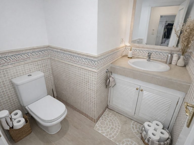 a0be1d1f20af43aa00cff1bb63f1da95 - 14