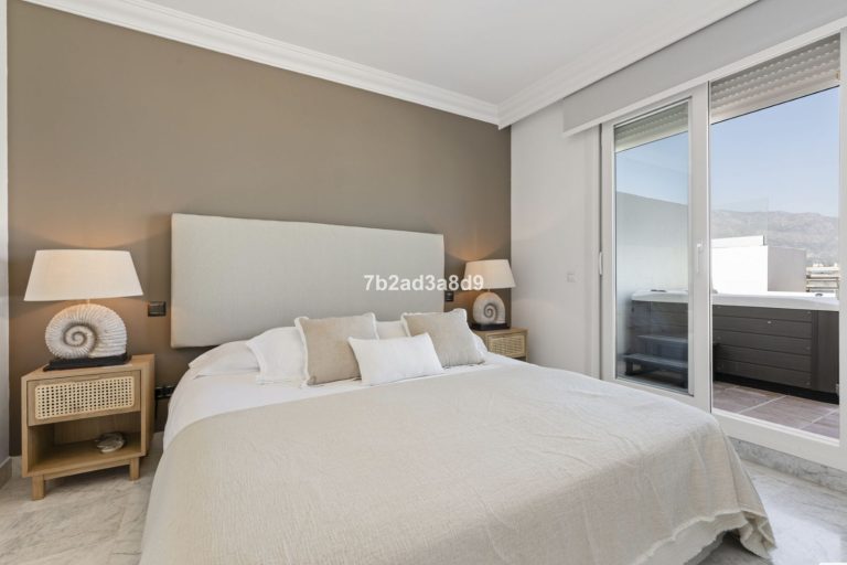 a182e9dfafa98beebb8d8597c426ffac - 12