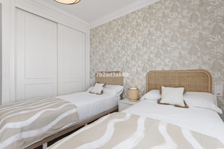 a182e9dfafa98beebb8d8597c426ffac - 16