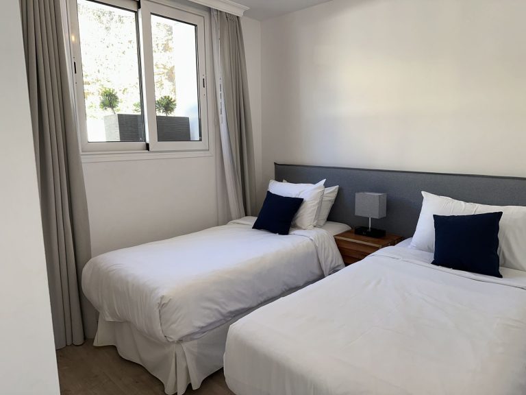 a251b197c11f7dc5b6d9c78f3e79840a - 7