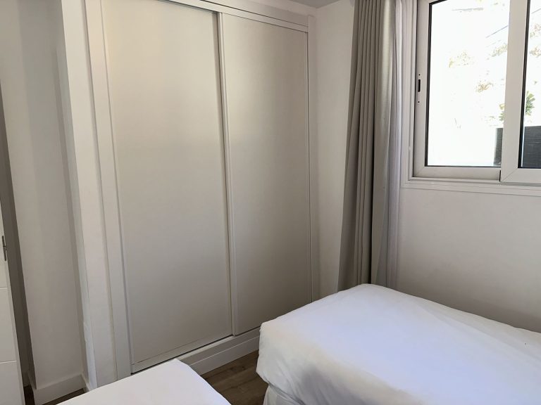 a251b197c11f7dc5b6d9c78f3e79840a - 8