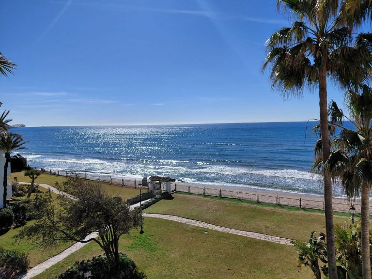 a2e57dba4b2a48e7cba61ea5f44b1265 - 1