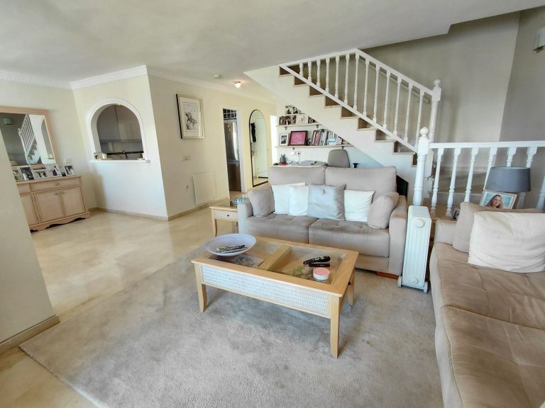 a2e57dba4b2a48e7cba61ea5f44b1265 - 10