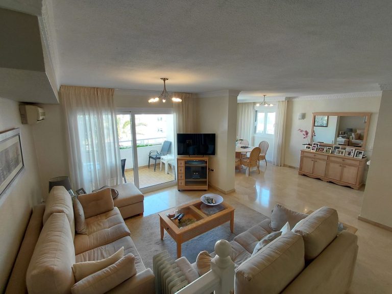 a2e57dba4b2a48e7cba61ea5f44b1265 - 11