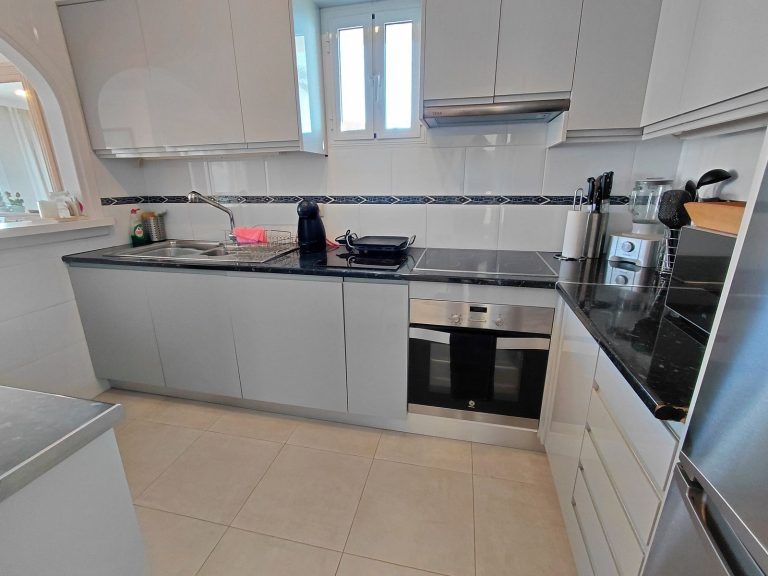 a2e57dba4b2a48e7cba61ea5f44b1265 - 14