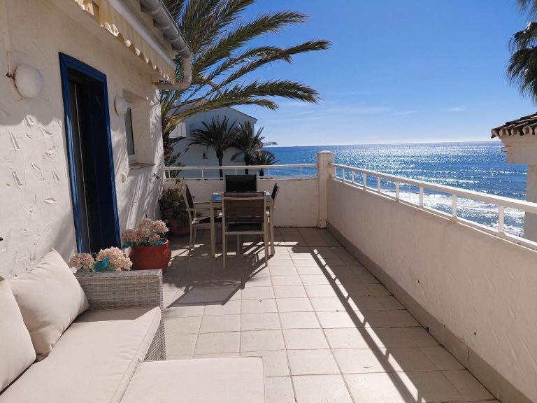 a2e57dba4b2a48e7cba61ea5f44b1265 - 6