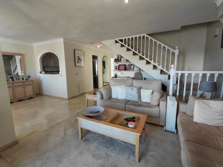 a2e57dba4b2a48e7cba61ea5f44b1265 - 8