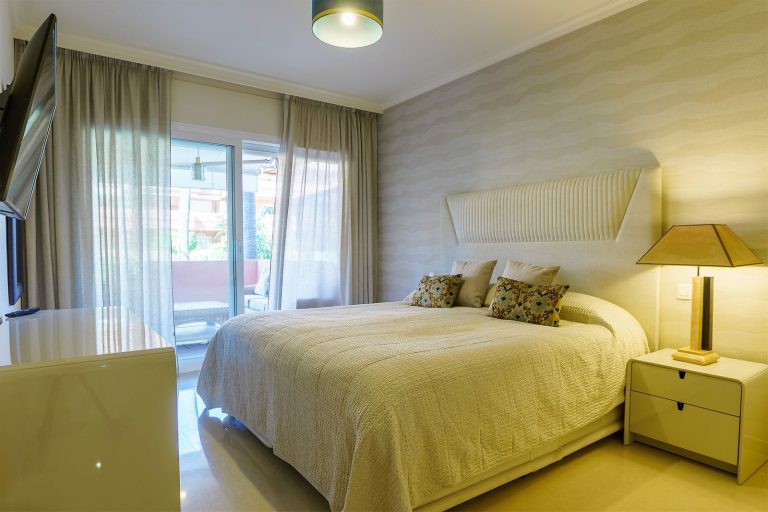 a63a53d11161fcf6a0febebed377c548 - 12