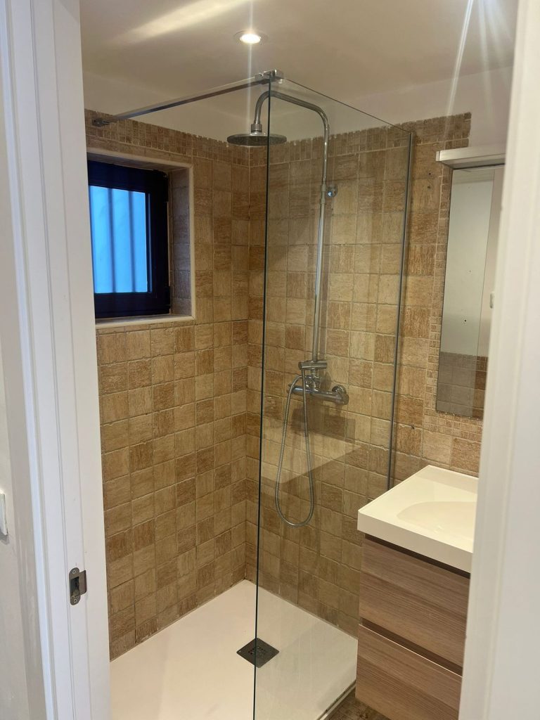 a6b8faabb440d830979004276ba159f3 - 6