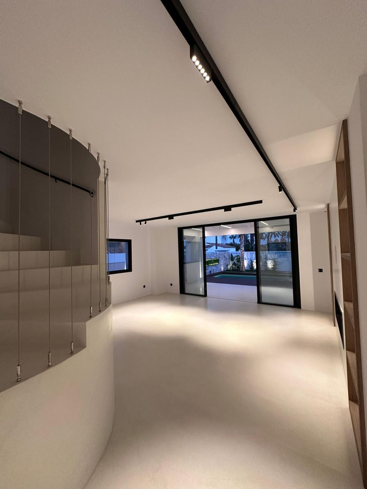 a78a41db113225d5e149c65162d001b1 - 12