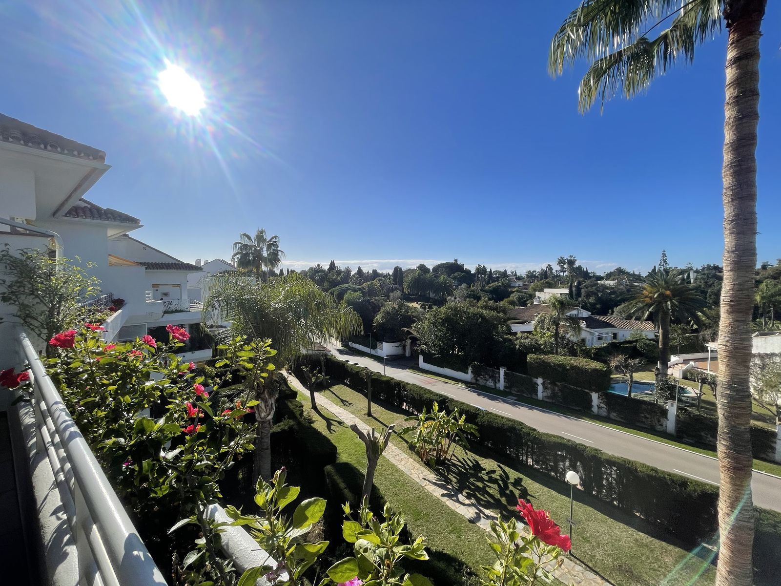 a7aebc88943971a98bd96864b7032d5c - 1