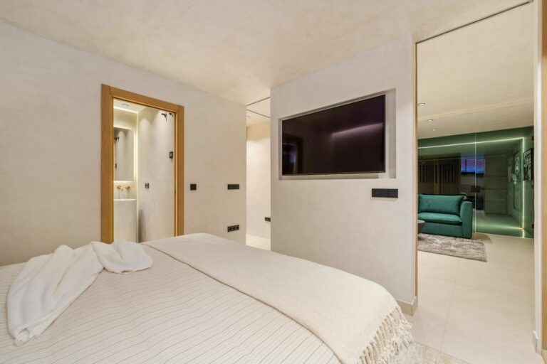 a89602566a59cfb3f11794be66210555 - 16