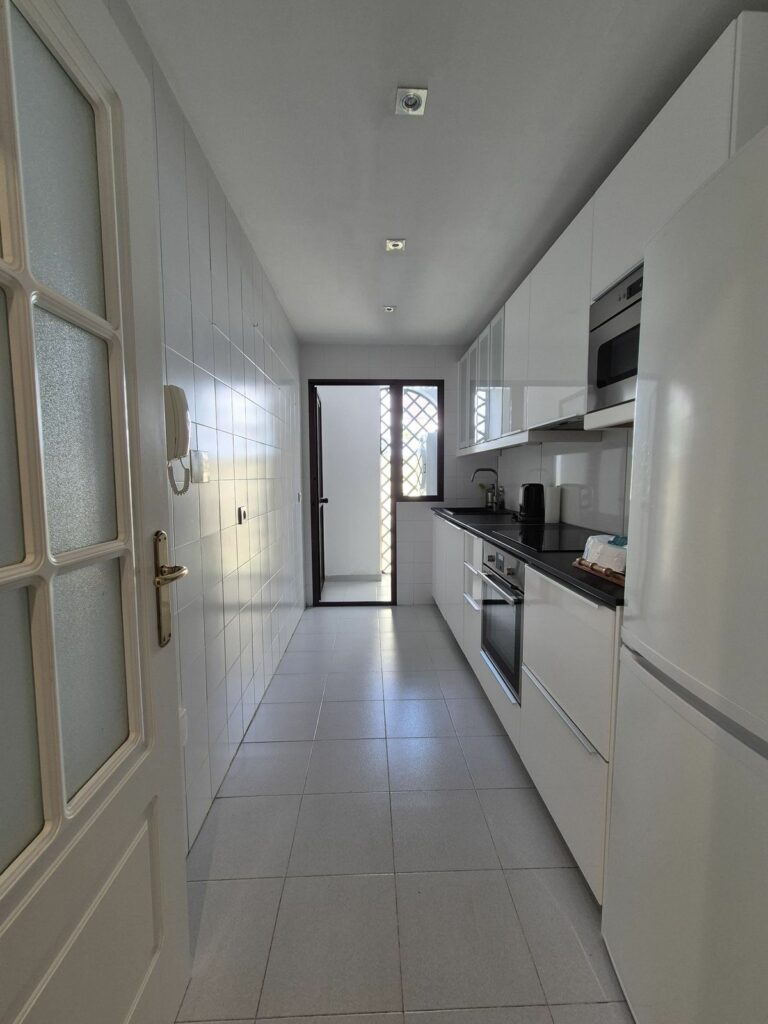 a8c05fa5bf11040d702e3a379500a35b - 7