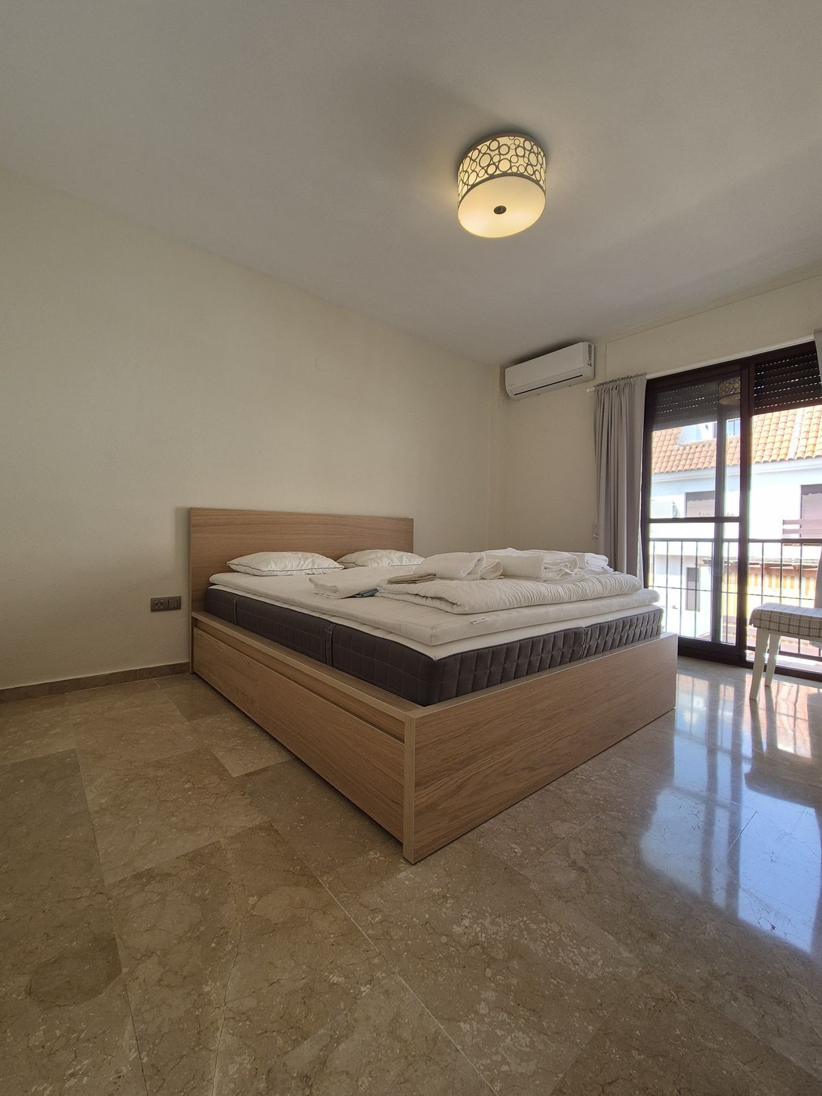 a8c05fa5bf11040d702e3a379500a35b - 8