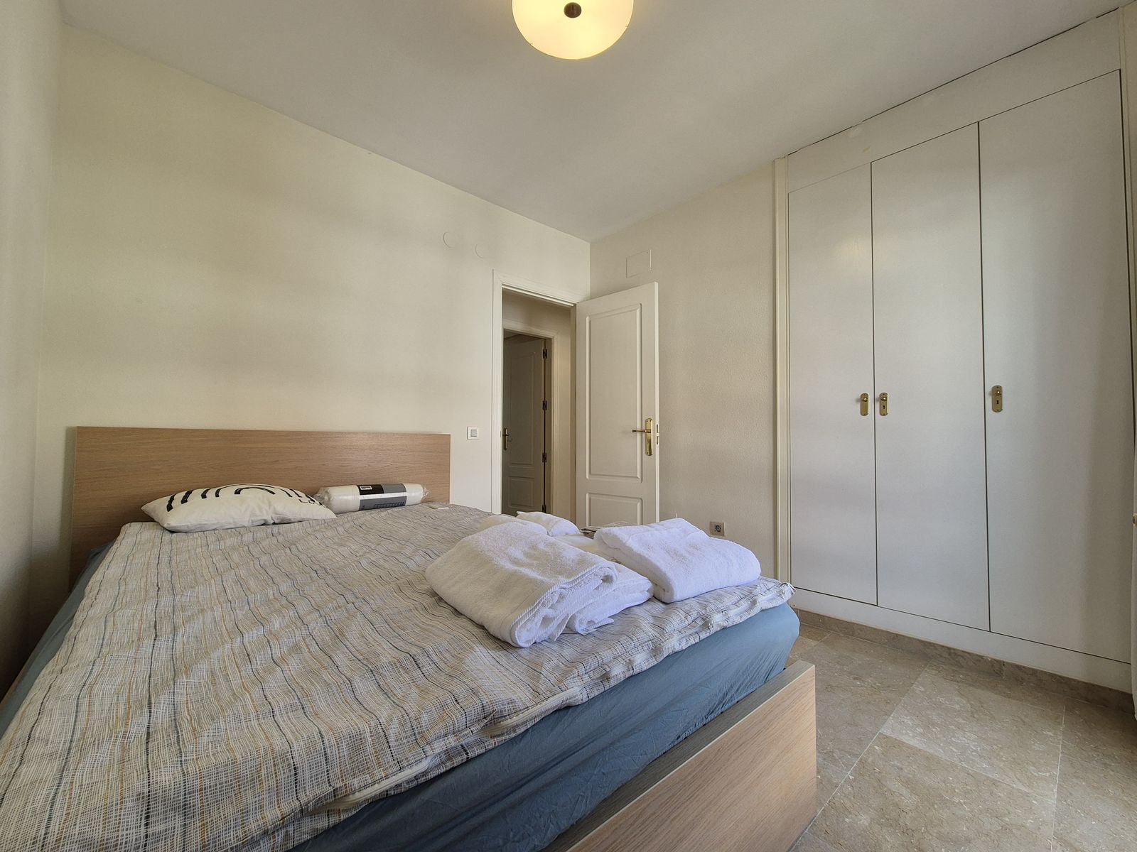 a8c05fa5bf11040d702e3a379500a35b - 9