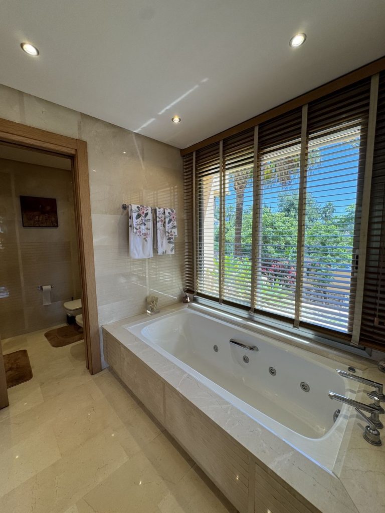 a9d111ebec21c34c0d034552d8e62e63 - 8