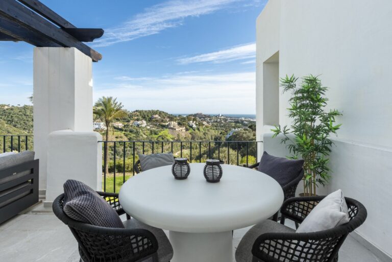 a9f7d13b898cceda4baca6e5d4c8b8bc - 7