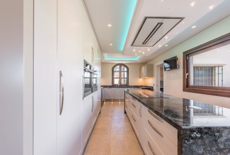 aa1ecfa86b9745c299e98f383c0ee276 - 15