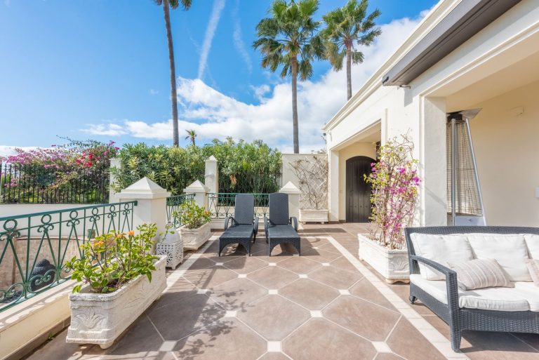 aa1ecfa86b9745c299e98f383c0ee276 - 9