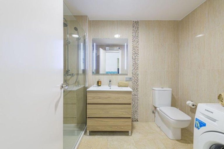 ab4b0b53a945d11ed4037a9910c2da65 - 15