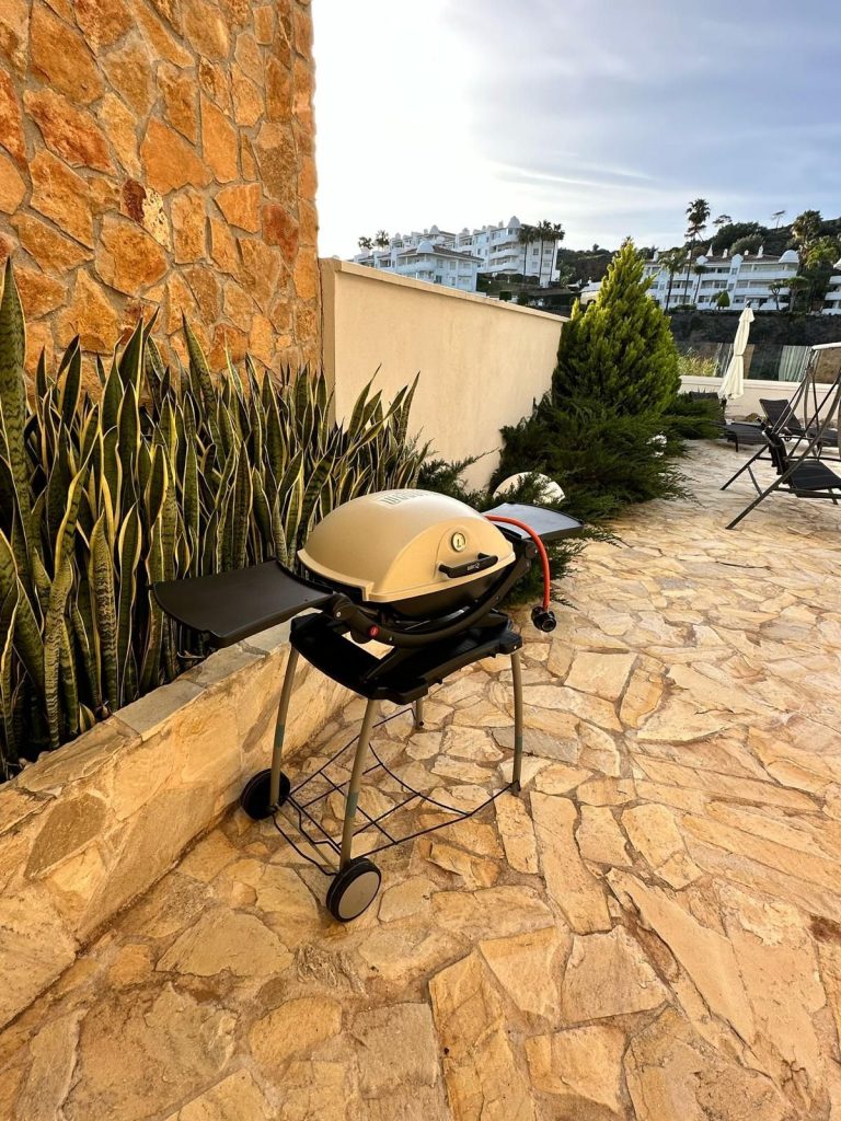 ab7843097a9429558a562a383d04bb12 - 15