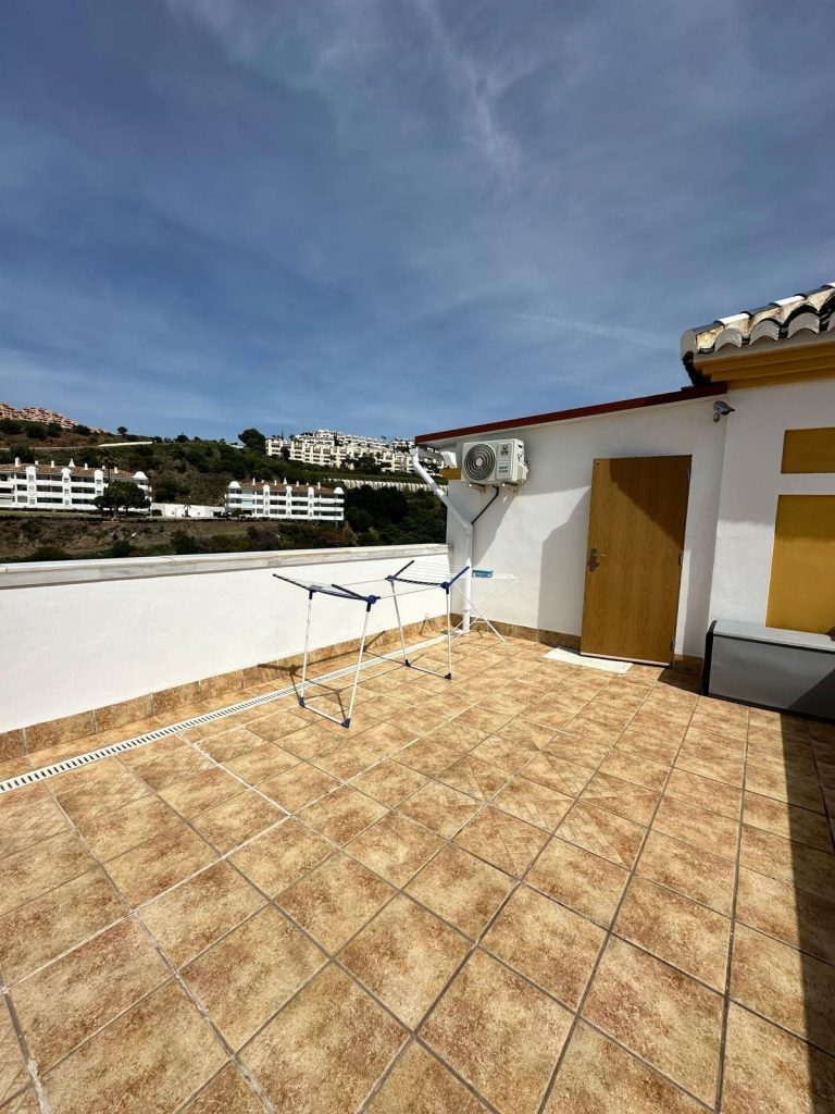 ab7843097a9429558a562a383d04bb12 - 9