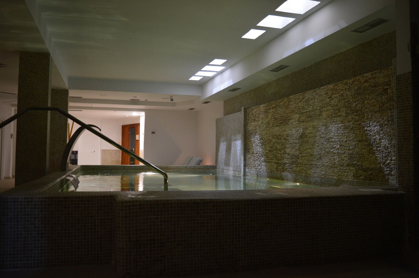 ac57ab31b12f54138da0f08f49a3d3b0 - 9