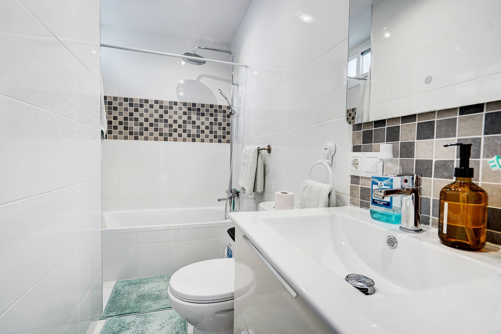 ad66ca5fd8719e83056c6629549cb576 - 9