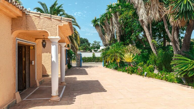 ada3c074ef1245528a1ab69bd8d90505 - 6