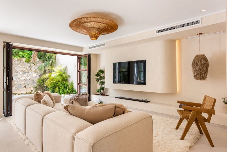 ade1cd28ddd08ad0ea52a8979a85e9e1 - 11