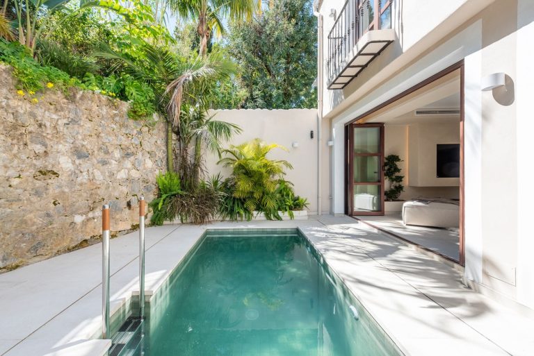 ade1cd28ddd08ad0ea52a8979a85e9e1 - 13