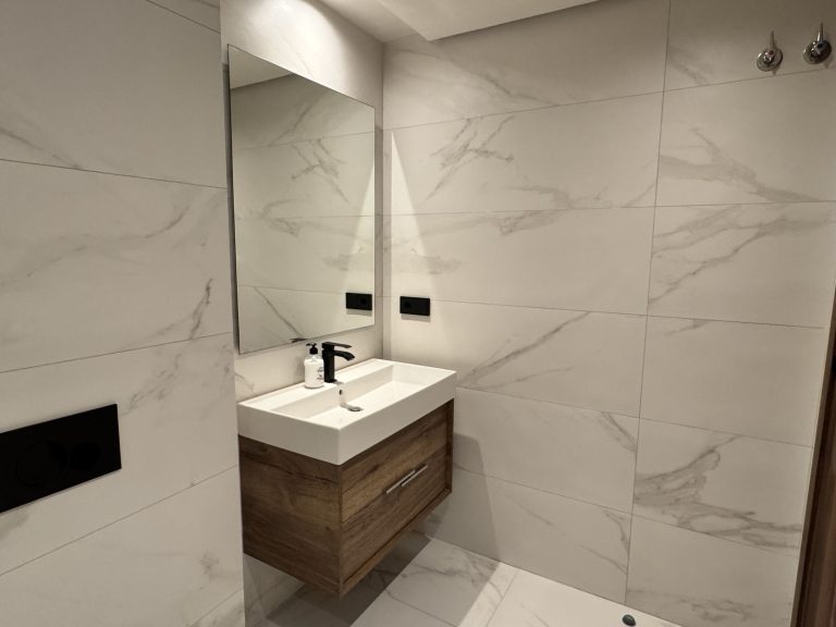 ae6ca9090d061e2704644a1d755dca79 - 12