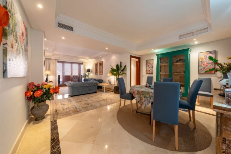 ae8c2db6572f04be926ba9534ef01422 - 2