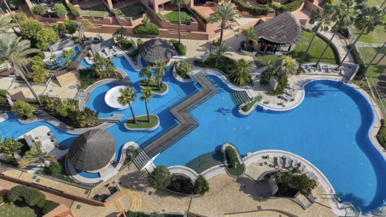 ae8c2db6572f04be926ba9534ef01422 - 4