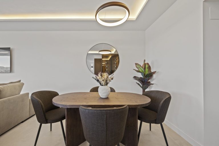 af6f4b561831d1131bc715c848aef134 - 11