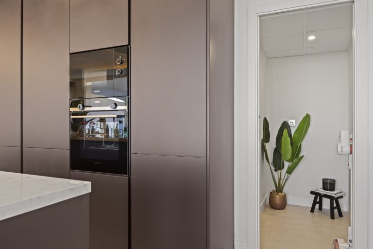 af6f4b561831d1131bc715c848aef134 - 12