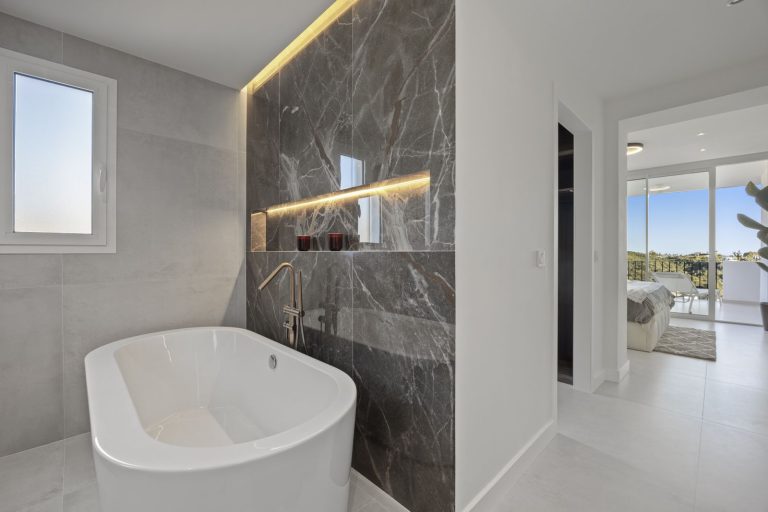 af6f4b561831d1131bc715c848aef134 - 4