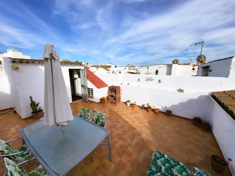 b170d2e0902cdfb4e760fe809363cd3a - 16