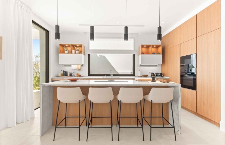 b1c2279b47acf61dad786a2c341e402b - 11