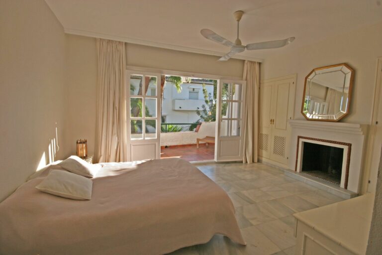 b256dae375c6249ec769ee77615fbc6e - 11