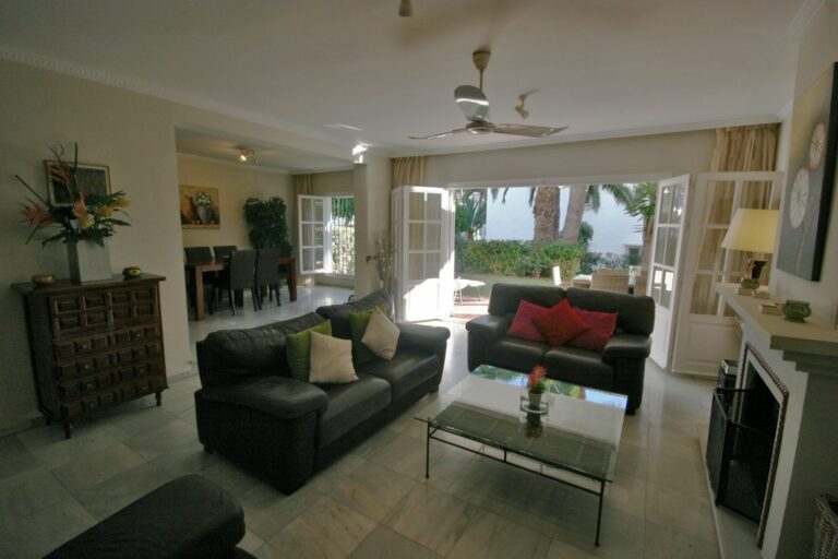 b256dae375c6249ec769ee77615fbc6e - 7