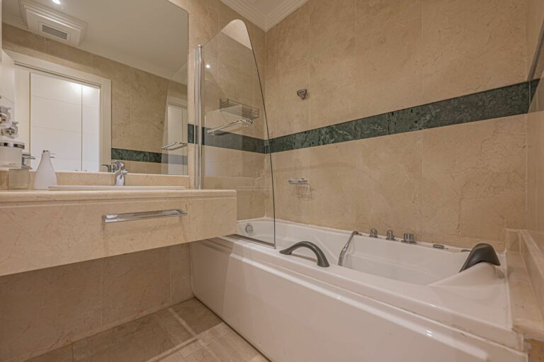 b314fca08929000eae9cd475d0b489e8 - 13