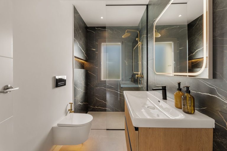 b3468618121865eaa6ce9870fcb7bf4a - 12