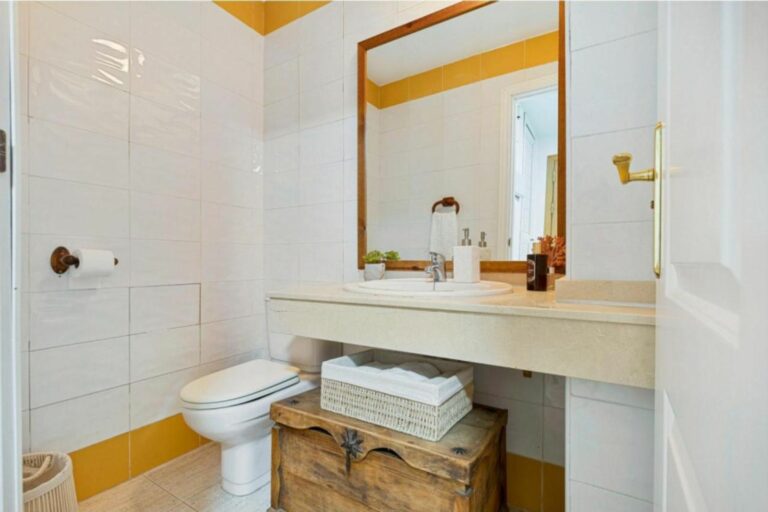 b34dfa647bd2aa2eaa052fe33bebe110 - 16