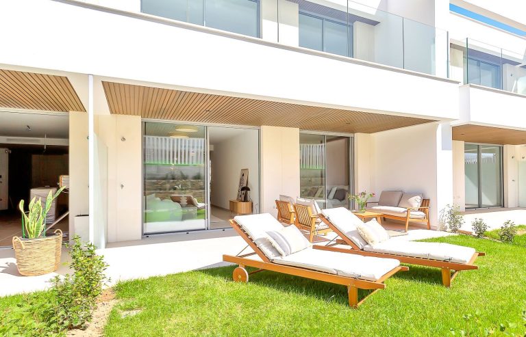 b37452d9891690a96936a0b26103a25d - 1