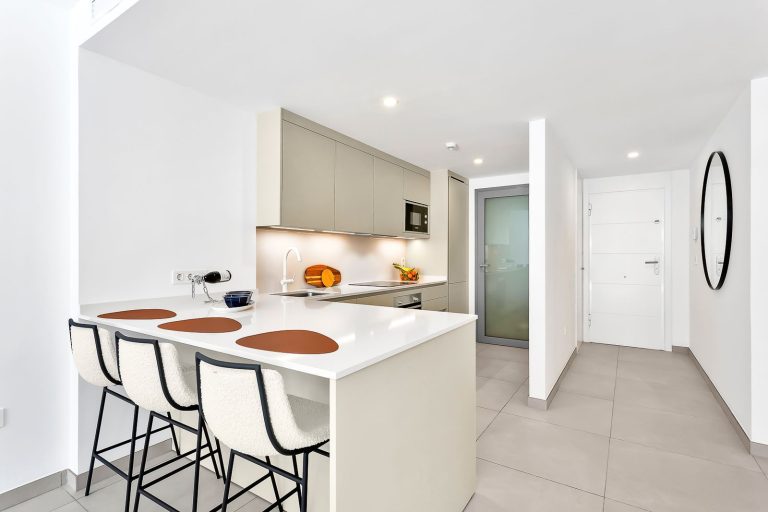 b37452d9891690a96936a0b26103a25d - 10