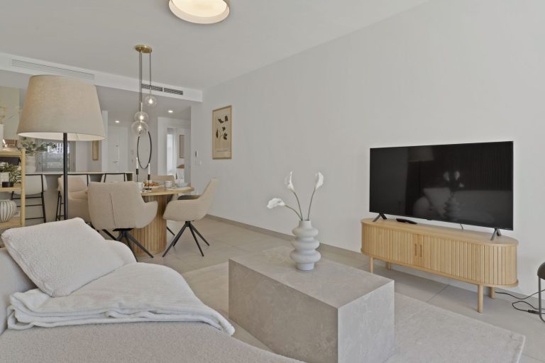 b37452d9891690a96936a0b26103a25d - 15