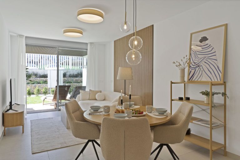 b37452d9891690a96936a0b26103a25d - 4